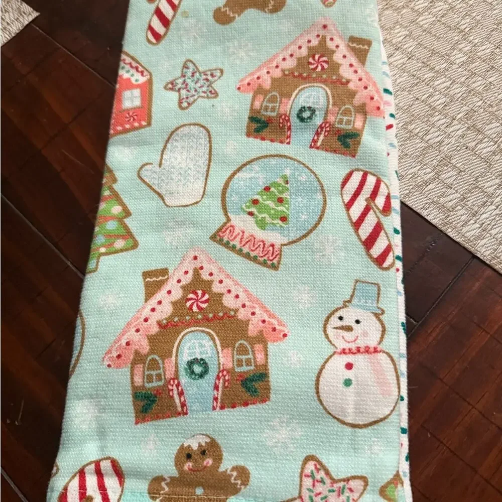 Cupcakes & Cashmere Christmas kitchen Towel Set NEW with tags